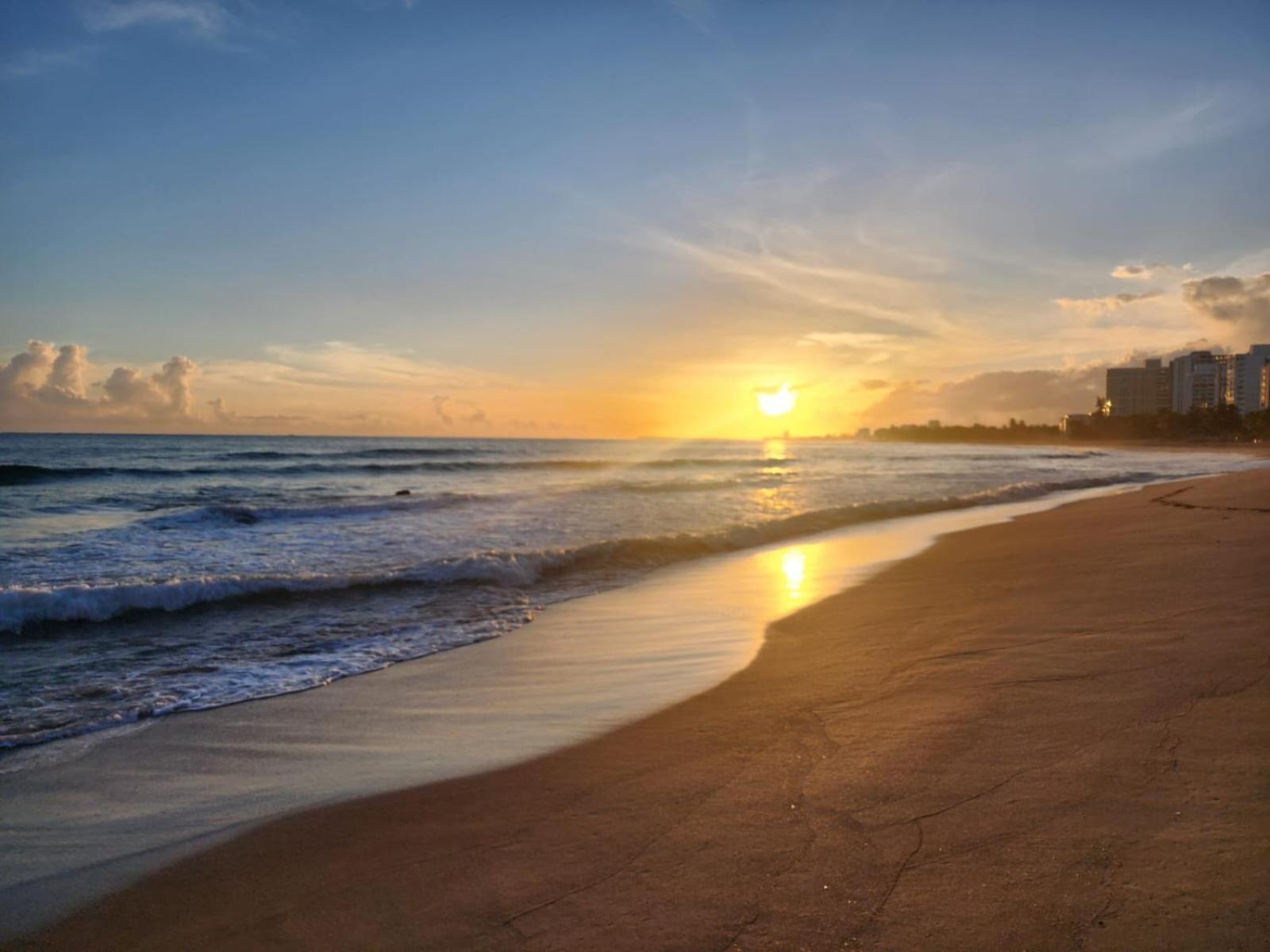Luxurious Beachside 3-Br Apt San Juan Esterno foto