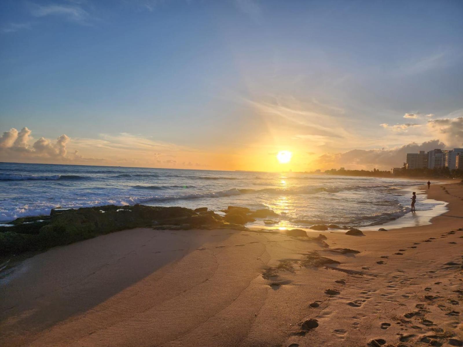 Luxurious Beachside 3-Br Apt San Juan Esterno foto